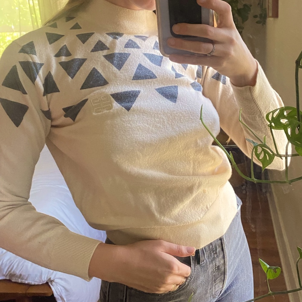 Givenchy sweater
